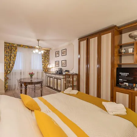 Center - In The Elegant Heart Of Apartment *