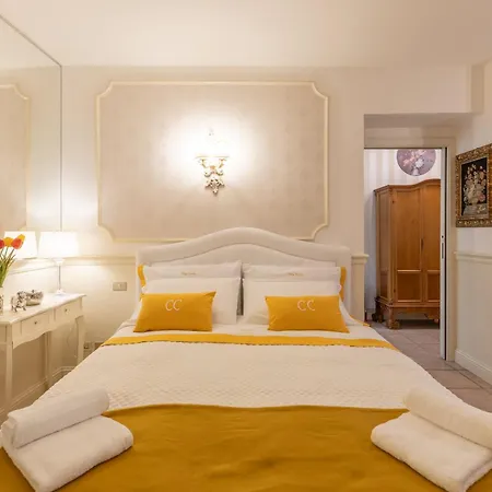 Center - In The Elegant Heart Of Lejlighed