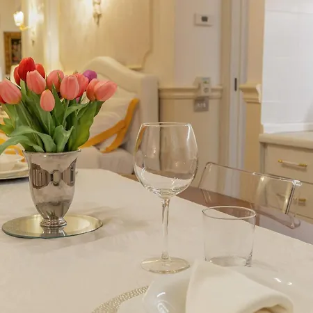 Center - In The Elegant Heart Of Lecco