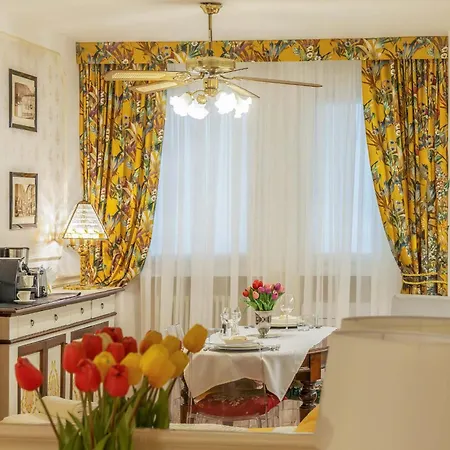 Center - In The Elegant Heart Of Lecco